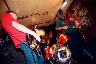 Noxagt bilder fra konserten på cementen 08/09/2002. Photo by Kevin Foust.